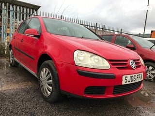 Location: Edinburgh - 2006 VOLKSWAGEN GOLF S 5 Door Hatchback REG: SJ06FFA, Keys: No, MOT Expiry date: 01/09/2024, 1390 Petrol, 5 Speed Manual Petrol, Former Keepers: 6