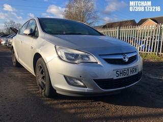 Location: MITCHAM - 2010 VAUXHALL ASTRA EXCLUSIV 98  5 DOOR HATCHBACK REG: SH60HRW, 1398cc PETROL, 5 SPEED MANUAL PETROL, Former Keepers: 4, Keys: No, MOT: Expiry date05/04/2025