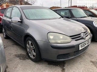 Location: Nottingham - 2004 VOLKSWAGEN GOLF FSI SE 5 Door Hatchback REG: VU04GDE, Keys: No, MOT Expiry date: 01/12/2023, 1598 Petrol, 6 Speed Manual Petrol, Former Keepers: 8