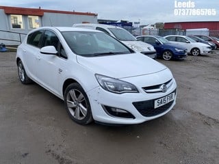 Location: Leeds - 2015  VAUXHALL  ASTRA SRI  5 Door Hatchback  REG: SA15FXR, 1398cc Petrol, 5 Speed Manual Petrol, Former Keepers: 1, Keys: Yes, MOT Expiry date: 20-04-2025