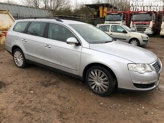 Location: Peterborough - 2009 VOLKSWAGEN PASSAT HIGHLINE TDI 110 Estate REG: AJ09NXL, Keys: No, MOT Expiry date: 05/08/2025, 1968 Diesel, 5 Speed Manual Diesel, Former Keepers: 7