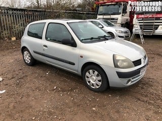 Location: Peterborough - 2002 RENAULT CLIO EXPRESSION+ 16V 3 Door Hatchback REG: EU52GWC, Keys: No, MOT Expiry date: 03/08/2024, 1149 Petrol, 5 Speed Manual Petrol, Former Keepers: 5