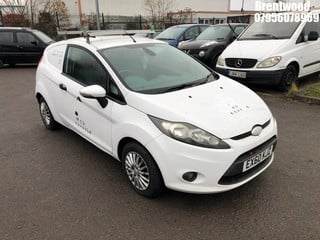 Location: Brentwood - 2010 FORD FIESTA TREND TDCI 68 Car Derived Van REG: EX60KJZ, Keys: No, MOT Expiry date: 18/10/2024, 1399 Diesel, 5 Speed Manual Diesel, Former Keepers: 5