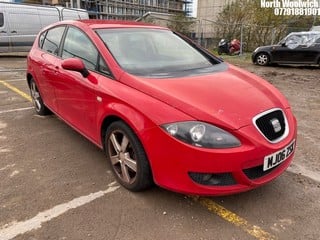 Location: North Woolwich - 2006 SEAT LEON SPORT T FSI 5 Door Hatchback REG: MJ06ZSK, Keys: No, MOT Expiry date: 20/02/2024, 1984 Petrol, 6 Speed Manual Petrol, Former Keepers: 6