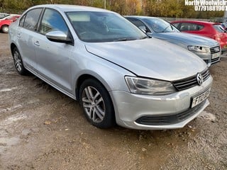 Location: North Woolwich - 2012 VOLKSWAGEN JETTA SE BLUEMOTION TECH 4 Door Saloon REG: FT12UEM, Keys: No, MOT Expiry date: 25/08/2024, 1598 Diesel, 7 Speed S-Auto Diesel, Former Keepers: 8