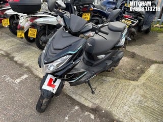 Location: Mitcham - 2019 LEXMOTO ENIGMA ZS 125 T-48 Motorcycle REG: LY19YBD, Keys: No, MOT Expiry date: 30/01/2025, 125 Petrol, Automatic, Former Keepers: 3