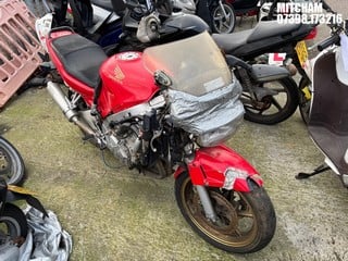 Location: Mitcham - 1995 HONDA  Motorcycle REG: M782LPF, Keys: No, MOT Expiry date: , 599 Petrol, Manual, Former Keepers: 5