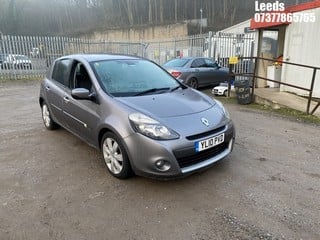 Location: Leeds - 2010 RENAULT CLIO PRIVILEGE TCE 5 Door Hatchback REG: YL10PVD, Keys: No, MOT Expiry date: 30-03-2025, 1149 Petrol, 5 Speed Manual Petrol, Former Keepers: 2