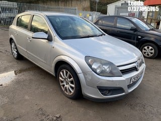 Location: Leeds - 2006 VAUXHALL ASTRA ELITE 5 Door Hatchback REG: CK56UKW, Keys: No, MOT Expiry date: 16-01-2024, 1598 Petrol, 5 Speed Manual Petrol, Former Keepers: 6