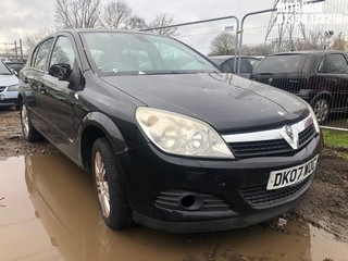 Location: Mitcham - 2007 VAUXHALL ASTRA DESIGN 5 Door Hatchback REG: DK07WOC, Keys: No, MOT Expiry date: 28/01/2024, 1598 Petrol, 5 Speed Manual Petrol, Former Keepers: 14