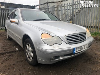 Location: Mitcham - 2004 MERCEDES C200 KOMP. ELEGANCE SE A 4 Door Saloon REG: EX04CJU, Keys: No, MOT Expiry date: 06/03/2025, 1796 Petrol, 5 Speed Auto Petrol, Former Keepers: 7