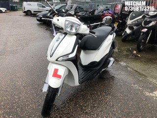 Location: Mitcham - 2021 PIAGGIO  LIBERTY 125 ABS Scooter REG: EA21WTK, Keys: No, MOT Expiry date: 06/05/2024, 124 Petrol, AUTOMATIC, Former Keepers: 2