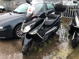 Location: Mitcham - 2014 SYM JOYMAX GTS 125i Motorcycle REG: LF64OHJ, Keys: No, MOT Expiry date: 18/10/2023, 125 Petrol, Automatic, Former Keepers: 5