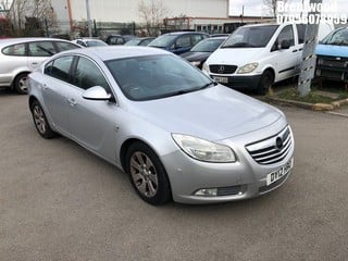 Location: Brentwood - 2012 VAUXHALL INSIGNIA SRI NAV CDTI AUT 5 Door Hatchback REG: DY12HRO, Keys: No, MOT Expiry date: 23/04/2025, 1956 Diesel, 6 Speed Auto Diesel, Former Keepers: 6