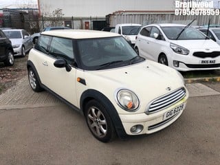 Location: Brentwood - 2008 MINI ONE 3 Door Hatchback REG: GIG6229, Keys: No, MOT Expiry date: 20/08/2024, 1397 Petrol, 6 Speed Manual Petrol, Former Keepers: 3