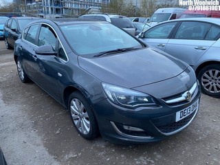 Location: North Woolwich - 2013 VAUXHALL ASTRA ELITE 5 Door Hatchback REG: DE13OHA, Keys: No, MOT Expiry date: 18/05/2024, 1598 Petrol, 5 Speed Manual Petrol, Former Keepers: 6