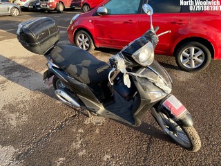 Location: North Woolwich - 2012 PIAGGIO LIBERTY 125 Scooter REG: LR12XKV, Keys: No, MOT Expiry date: 06/09/2024, 124 Petrol, AUTO, Former Keepers: 4