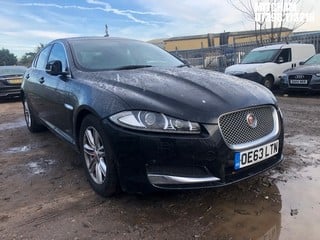 Location: MITCHAM - 2014 JAGUAR XF LUXURY D AUTO 	 4 DOOR SALOON REG: OE63LTN, 2179cc DIESEL, 8 SPEED AUTO DIESEL, Former Keepers: 3, Keys: No, MOT: Expiry date01/02/2025