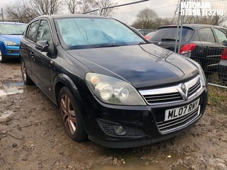 Location: Mitcham - 2007 VAUXHALL ASTRA SXI 5 Door Hatchback REG: ML07RMY, Keys: No, MOT Expiry date: 17/11/2024, 1598 Petrol, 5 Speed Manual Petrol, Former Keepers: 6