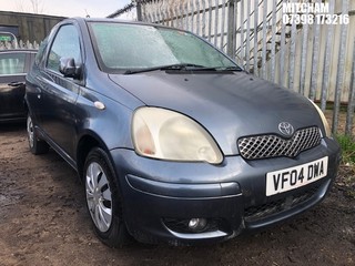 Location: Mitcham - 2004 TOYOTA YARIS BLUE 3 Door Hatchback REG: VF04DWA, Keys: No, MOT Expiry date: 13/09/2024, 998 Petrol, 5 Speed Manual Petrol, Former Keepers: 6