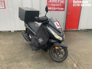 Location: Belvedere - 2023  HONDA  WW 125 A-P  Motorcycle  REG: VK23YYE, 125cc Petrol , AUTOMATIC, Former Keepers: 0, Keys: Yes, MOT Expiry date: 08/05/2026