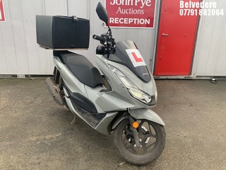 Location: Belvedere - 2023  HONDA  WW 125 A-P  Motorcycle  REG: VK23YZS, 125cc Petrol , AUTOMATIC, Former Keepers: 0, Keys: Yes, MOT Expiry date: 26/04/2026