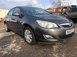 Location: Nottingham - 2010 VAUXHALL ASTRA EXCLUSIV 113 5 Door Hatchback REG: NA60ETU, Keys: No, MOT Expiry date: 13/01/2025, 1598 Petrol, 5 Speed Manual Petrol, Former Keepers: 5