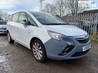 Location: MITCHAM - 2015 VAUXHALL ZAFIRA TOURER TECH LINE T MPV REG: LA15HTT, 1364 Petrol, 6 Speed Manual Petrol, Former Keepers: 4, Keys: No, MOT: Expiry date01/12/2025