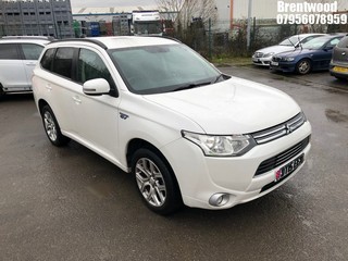 Location: BRENTWOOD - 2015 MITSUBISHI  OUTLANDER GX 3H PHEV AUTO ESTATE REG: DT15EEN, 1998cc HYBRID ELECTRIC, VARIABLE 1 SPEED AUTO PETROL/E, Former Keepers: 4, Keys: No, MOT: Expiry date06/02/2025