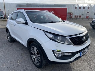 Location: South Wales - 2014 KIA SPORTAGE 3 SAT NAV ISG CR ESTATE REG: AY64TPU, 1685cc DIESEL, 6 SPEED MANUAL DIESEL, Former Keepers: 1, Keys: Yes, MOT Expiry date: 26/09/2025