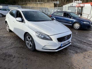 Location: Leeds - 2012 VOLVO V40 ES D2 5 Door Hatchback REG: YE62FWK, Keys: No, MOT Expiry date: 23-07-2024, 1560 Diesel, 6 Speed Manual Diesel, Former Keepers: 3